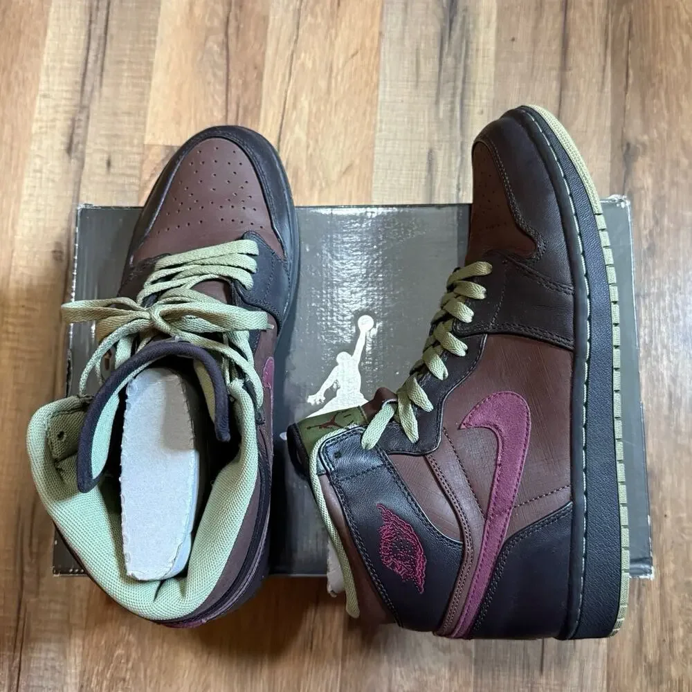 2010 Jordan 1 Retro High Velvet Brown